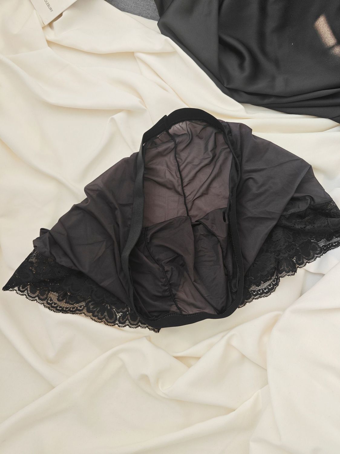 Sexy Man's Glossy Lace Hem Sho - Pouch Boxer Pouch 리뷰 및 가격