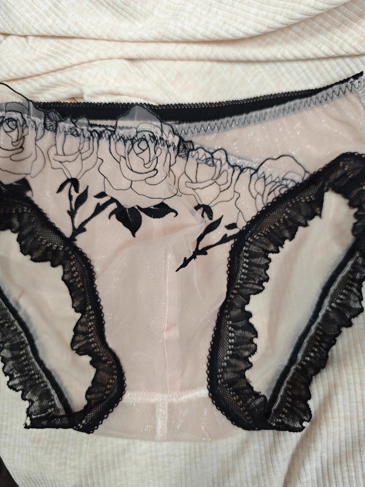 Men's Elegant Embroidery Lace  - Pouch Boxer Pouch 리뷰 및 가격